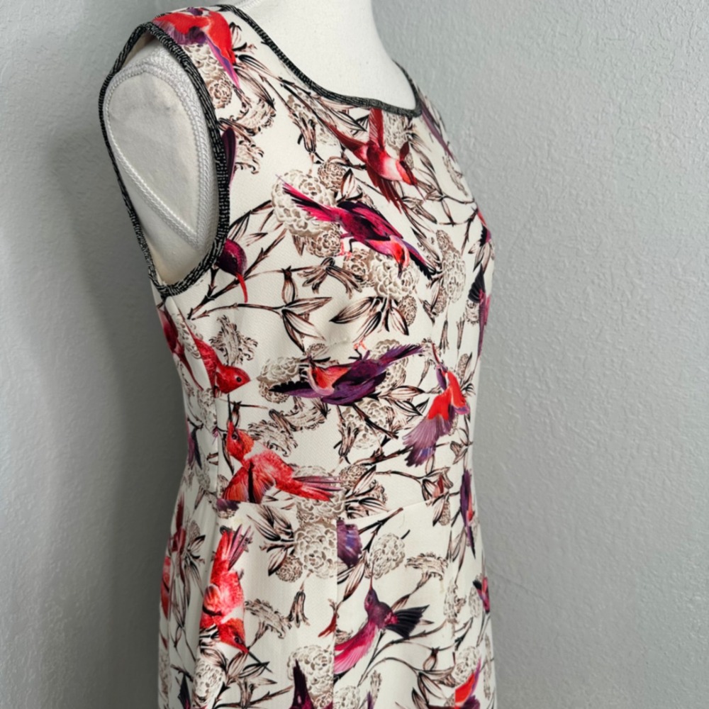 Ranna Gill Hummingbird Print Dress Sleeveless Fit and Flare Casual Women's Dress - Picture 3 of 6